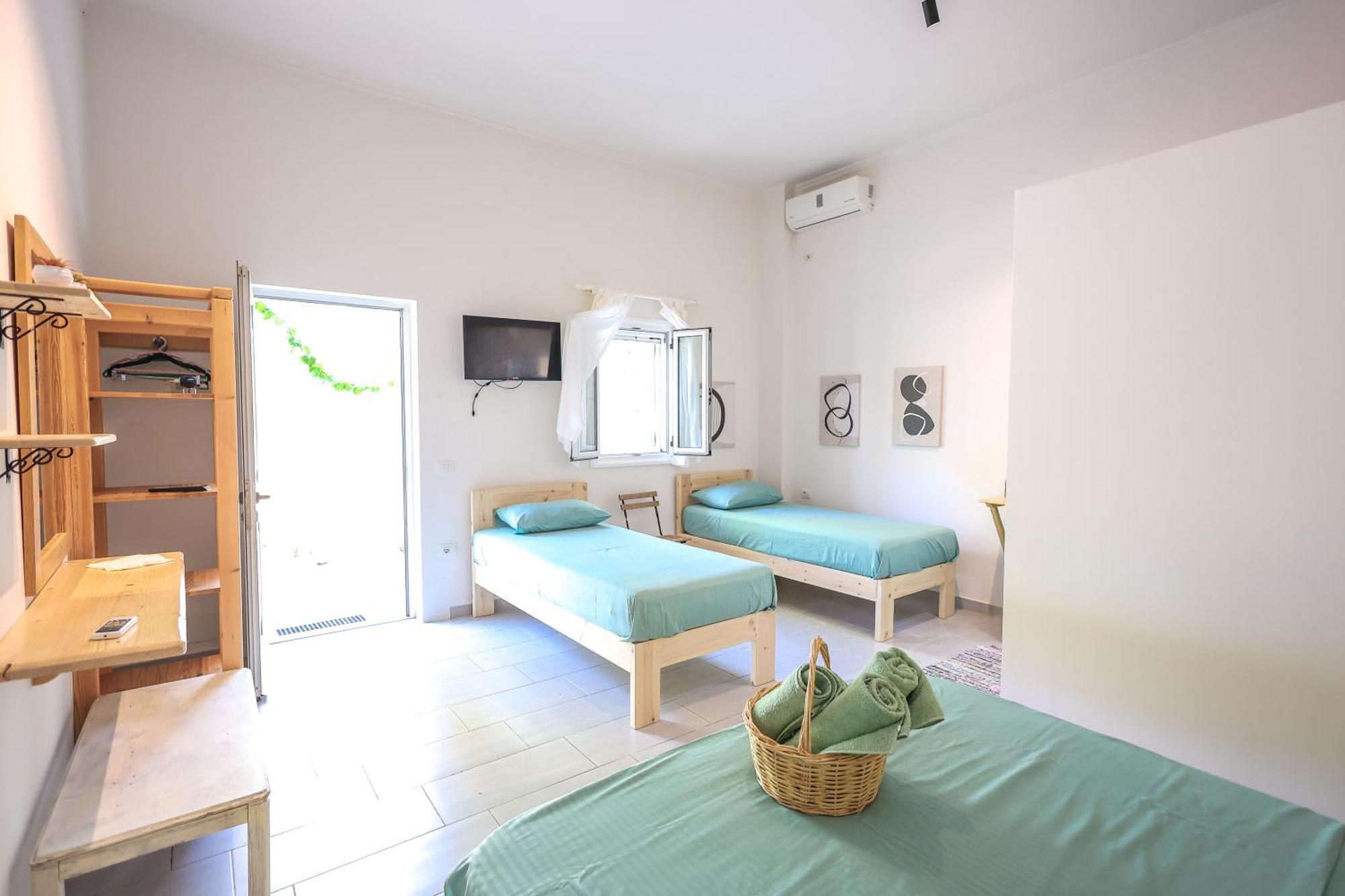 Casablanca Rooms Dhermi Bagian luar foto