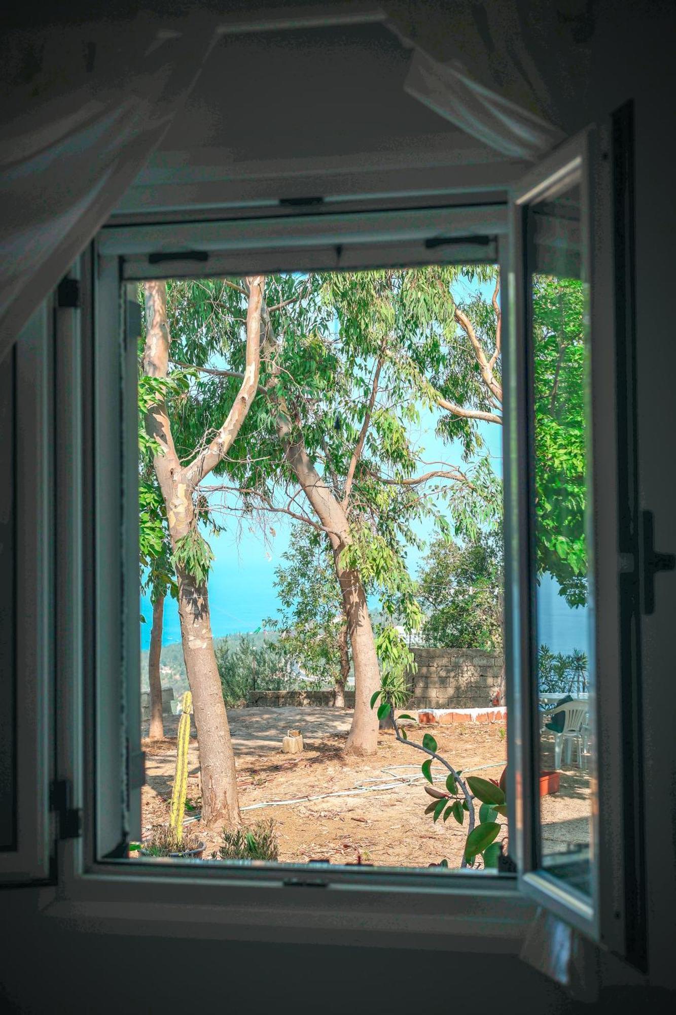 Casablanca Rooms Dhermi Bagian luar foto