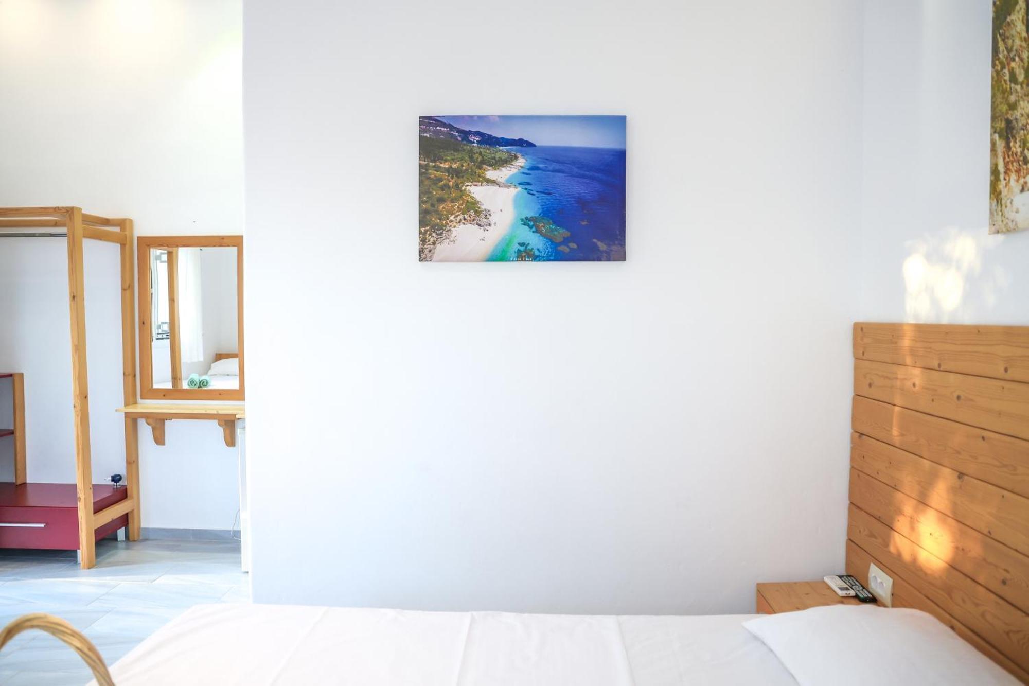 Casablanca Rooms Dhermi Bagian luar foto