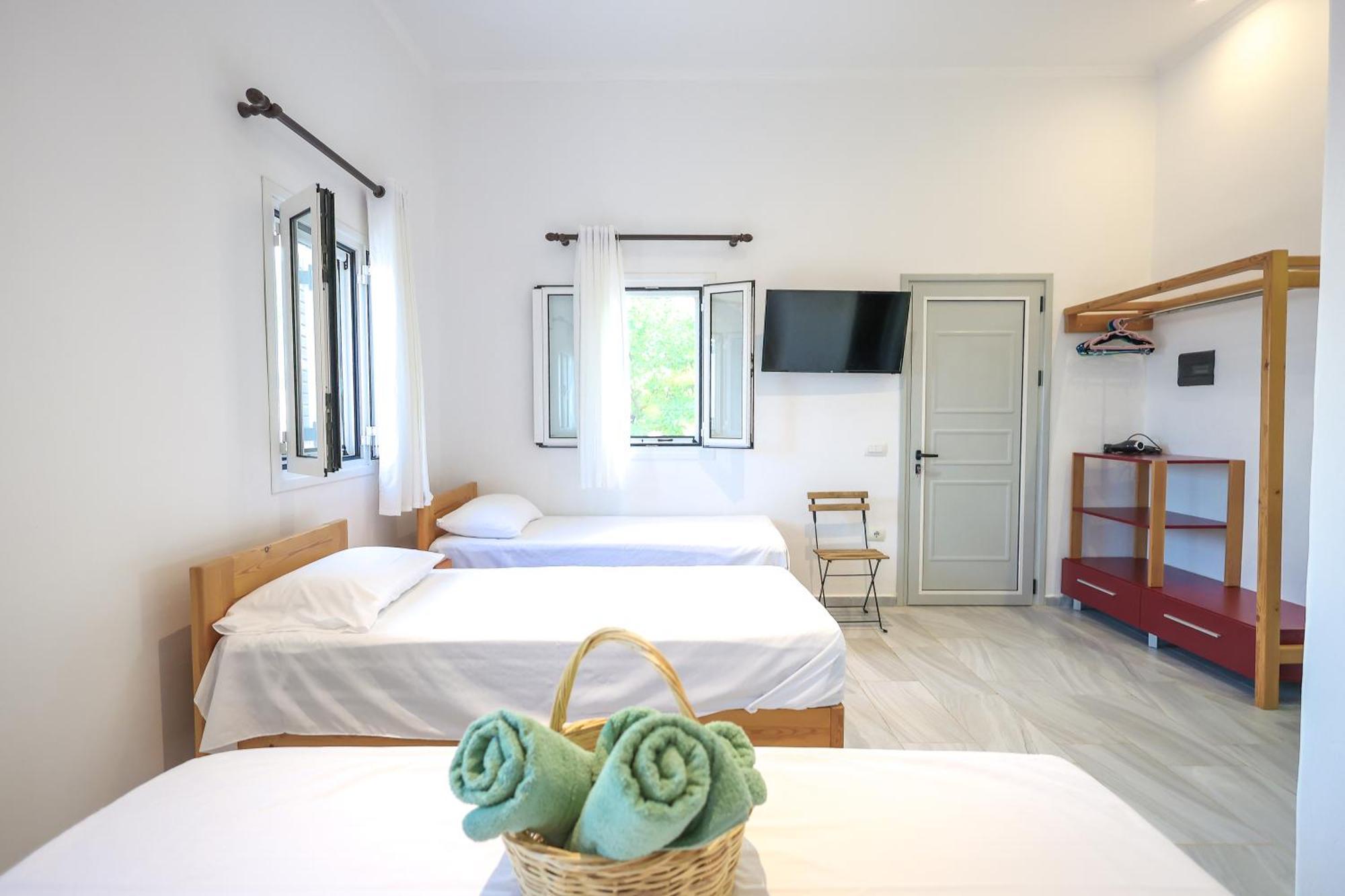 Casablanca Rooms Dhermi Bagian luar foto