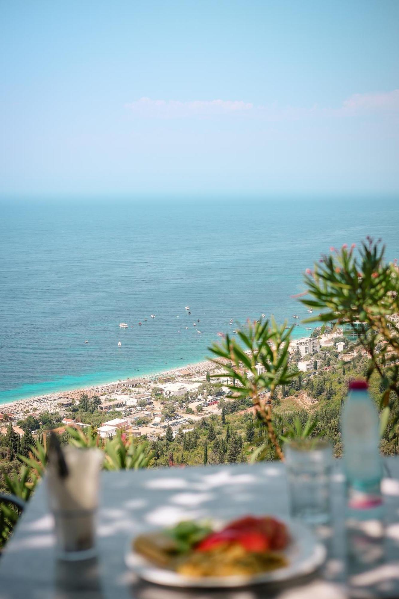 Casablanca Rooms Dhermi Bagian luar foto